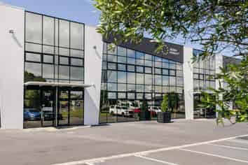 Warehouse Opportunity in the Heart of Penrose