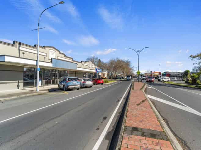 High-Profile Queen Street Retail
