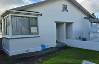 A/9 Paynter Avenue, Strandon