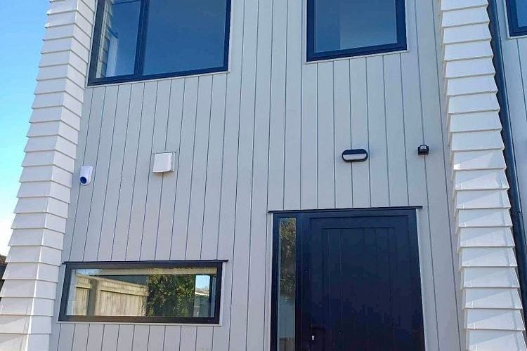 Modern Townhouse with Private Garden - Vista 3