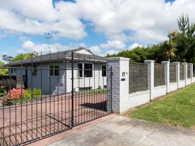 21 Anna Watson Road, Half Moon Bay