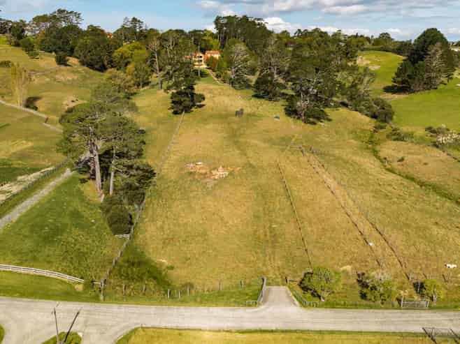 6 + 6a Pinestead Reach, Stillwater