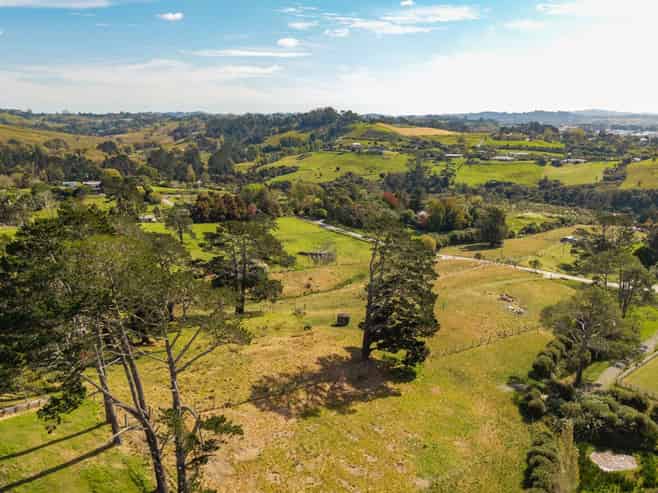 6 + 6a Pinestead Reach, Stillwater
