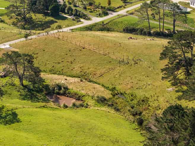 6 + 6a Pinestead Reach, Stillwater