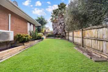 2/172 Pigeon Mountain Road, Half Moon Bay