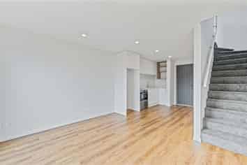 8/29 Bampton St, Burwood