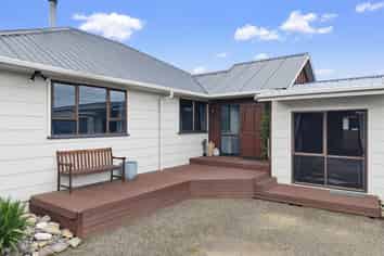 301 Sunset road, Sunnybrook