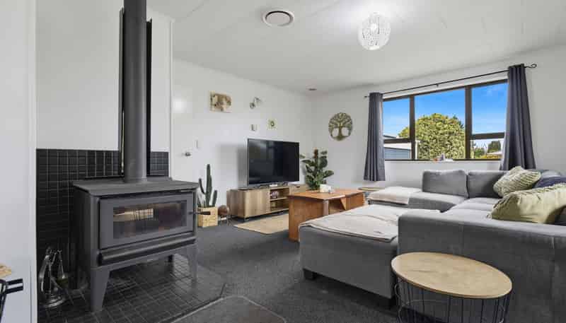 301 Sunset road, Sunnybrook