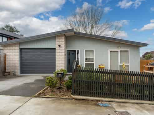 17 Oderings Place, Huntington