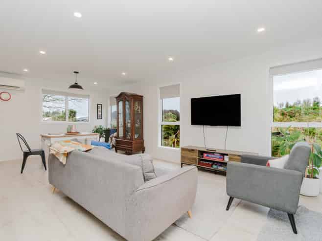 17 Oderings Place, Huntington