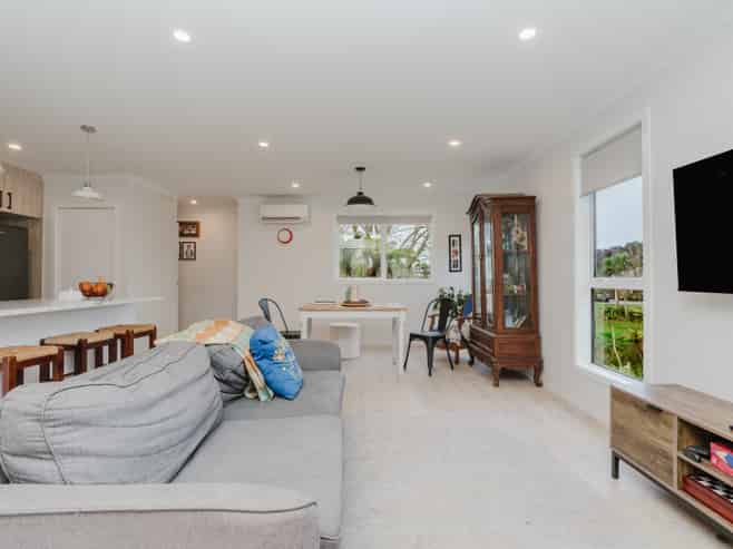17 Oderings Place, Huntington