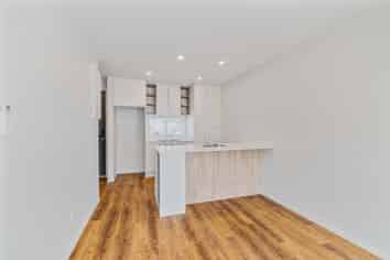 11/29 Bampton Street, Burwood