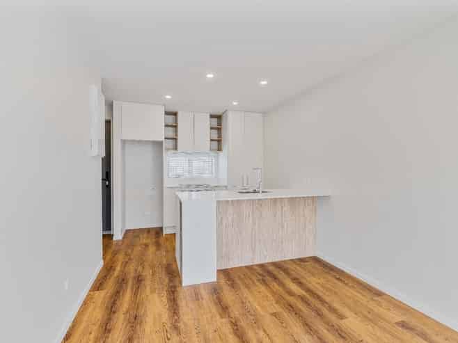 11/29 Bampton Street, Burwood