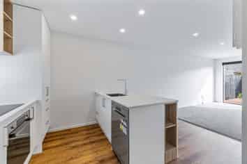11/29 Bampton Street, Burwood