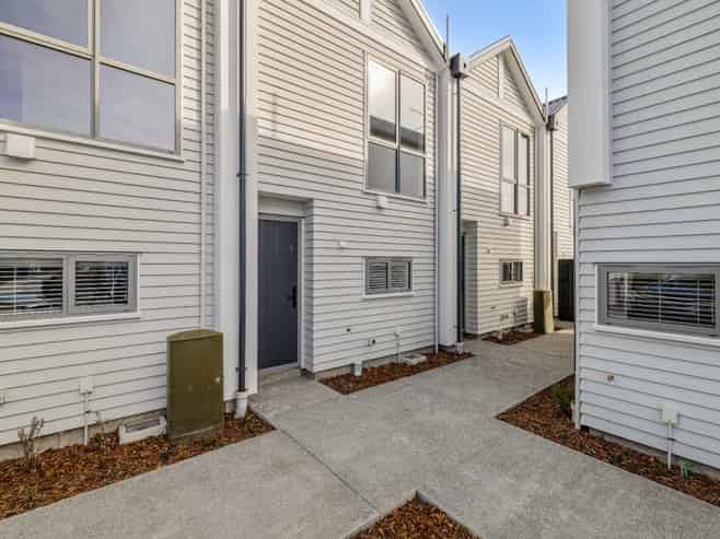 11/29 Bampton Street, Burwood