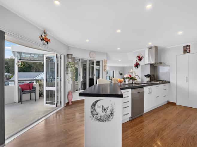 29 Enfield Road, Hospital Hill