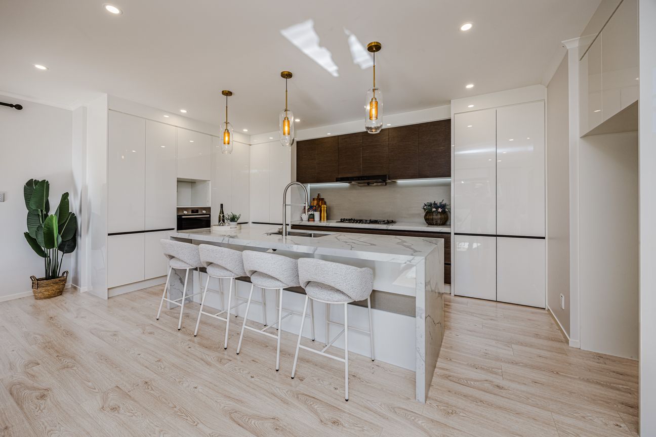 Premium Living with Dual Accommodation - Fler