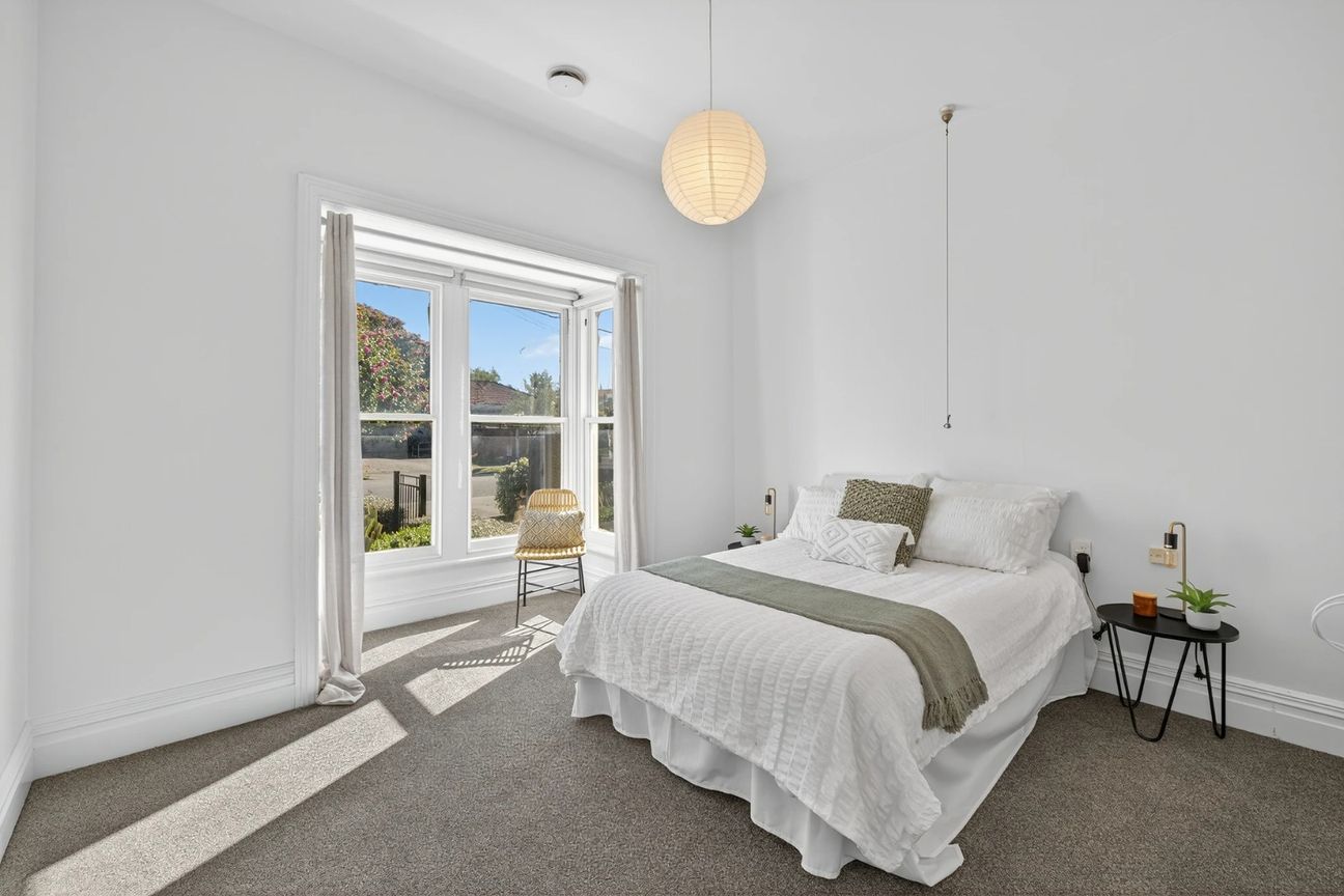 Charming Character Home with Modern Comfort - Mehr