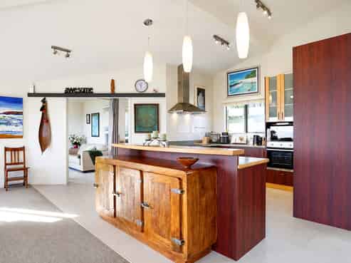 8 Naera Place, Kawaha Point
