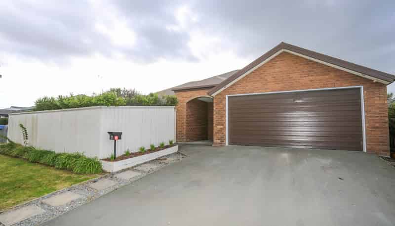 25 Havana Gardens, Shirley
