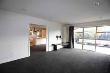 25 Havana Gardens, Shirley