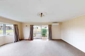 5 Avon Place, Springvale