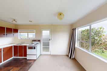5 Avon Place, Springvale