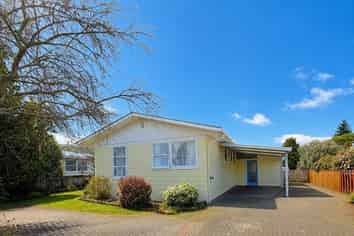 21 Joanne Crescent, Pukehangi