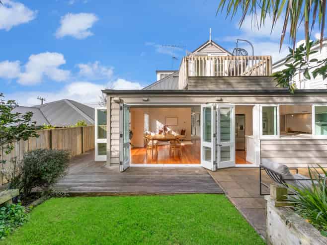 19 St Aubyn Street, Devonport