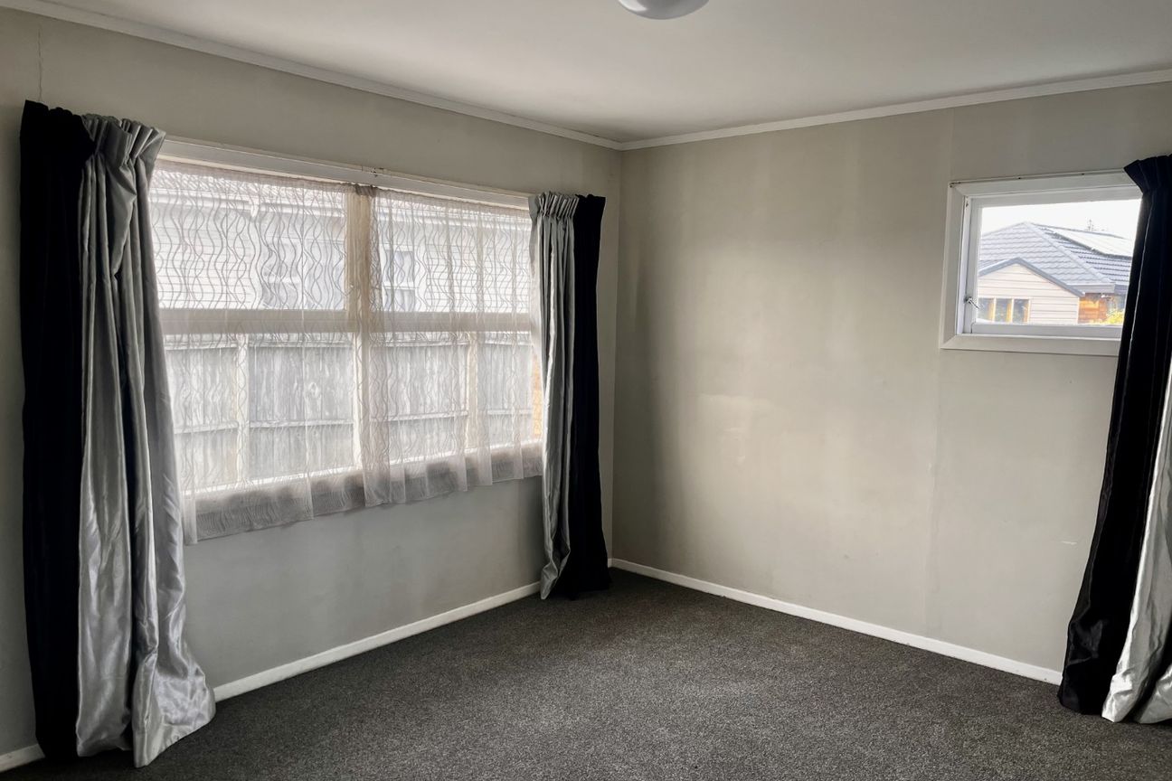 New Carpet, New Kitchen, Great School Zones! - Fler