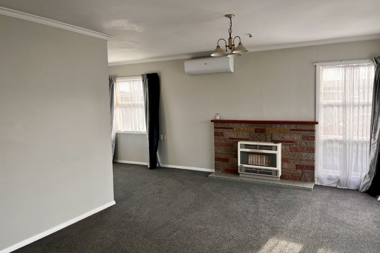 New Carpet, New Kitchen, Great School Zones! - Bild 4
