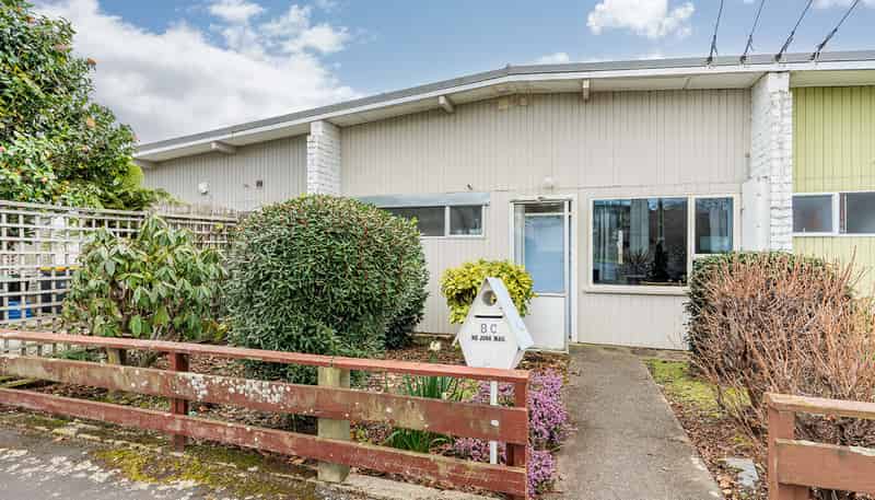 8C Bruce Street, Mosgiel