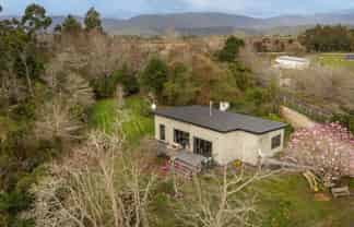 5A Eastons Road, Westport