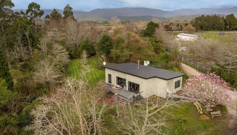 5A Eastons Road, Westport