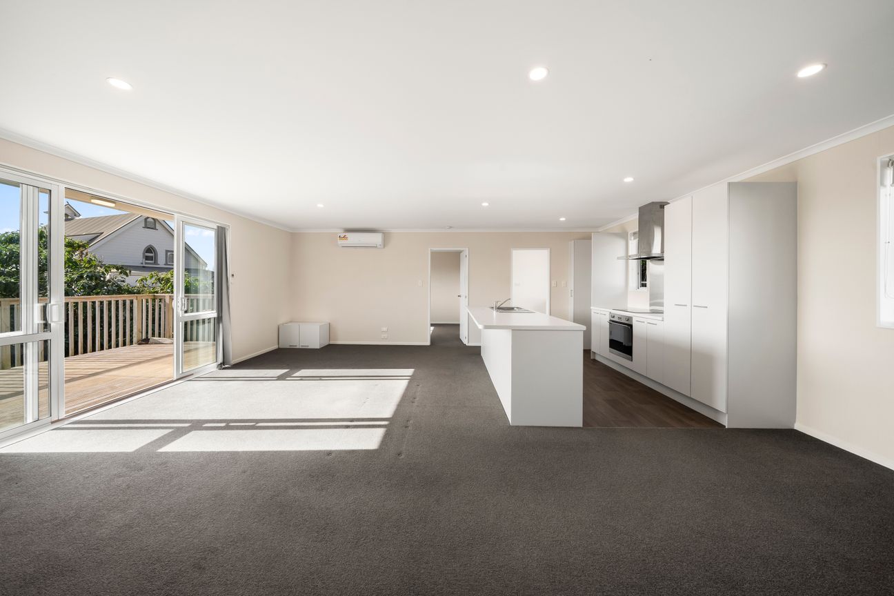 4 BEDROOM MODERN, LOW-MAINTENANCE LIVING – pohled 3