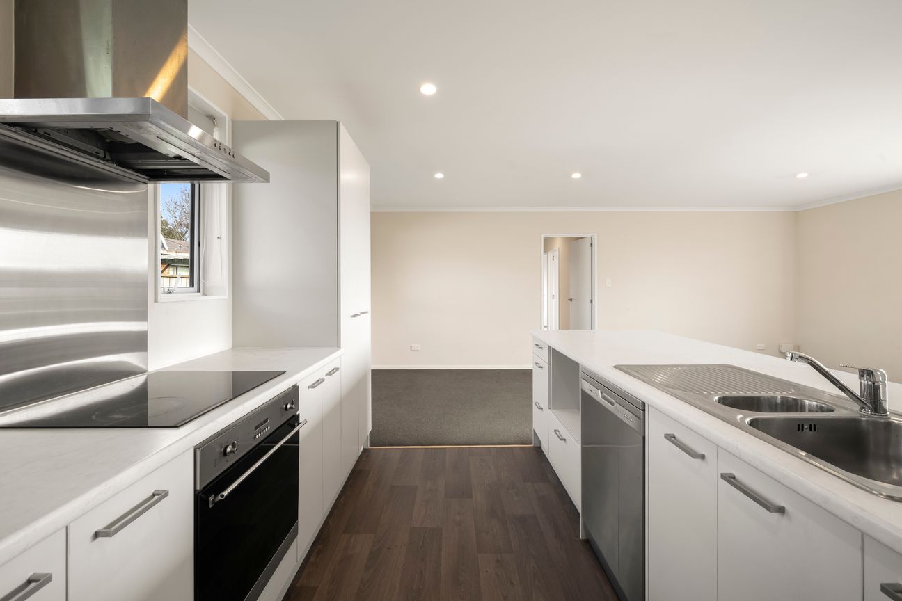 4 BEDROOM MODERN, LOW-MAINTENANCE LIVING – pohled 4
