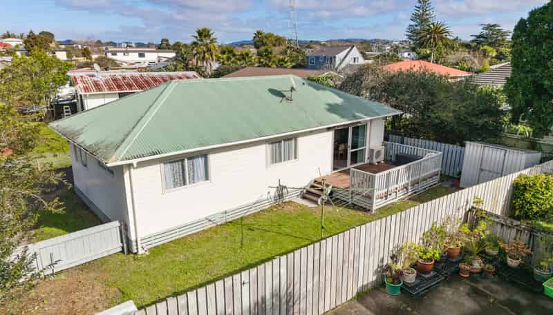 65A Cobham Crescent, Kelston