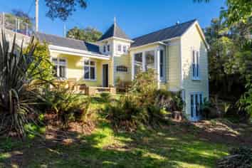 35 Carson Street, Mornington