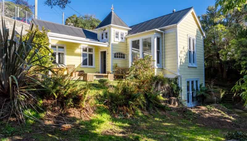 35 Carson Street, Mornington