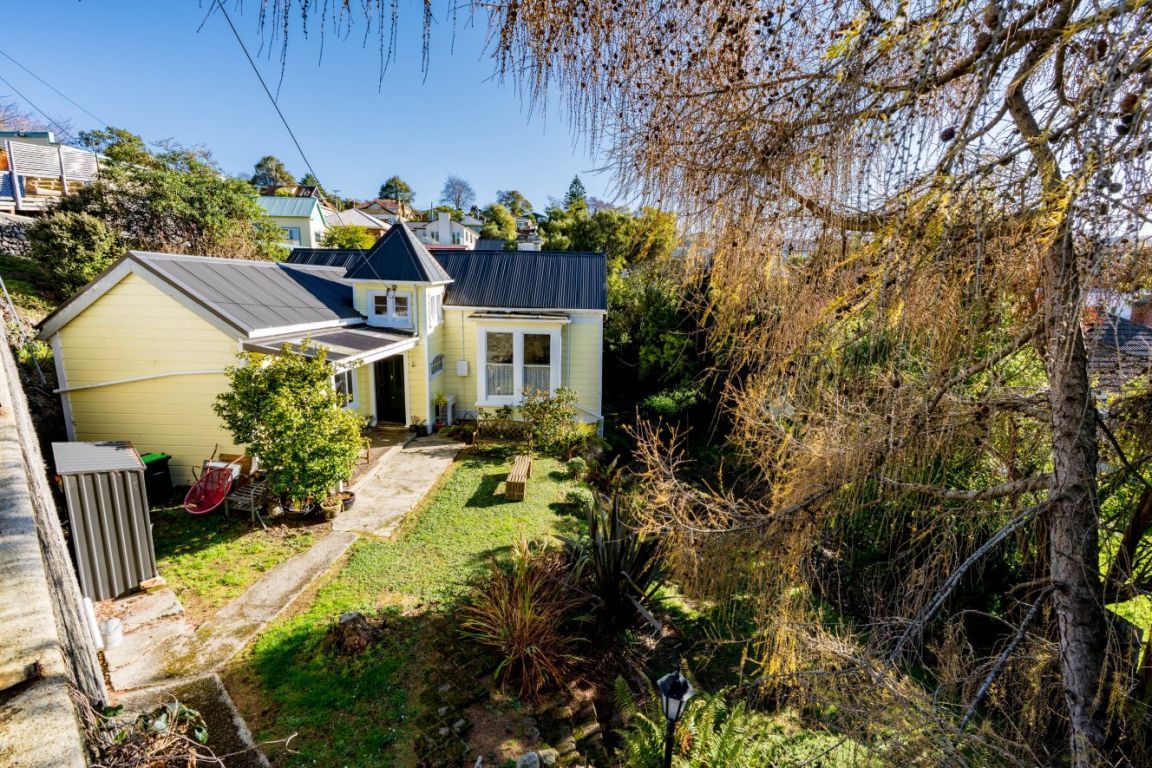 Where Timeless Character Meets Tranquil Living - Vista 4