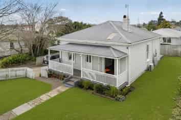 22 Domain Street, Waiuku