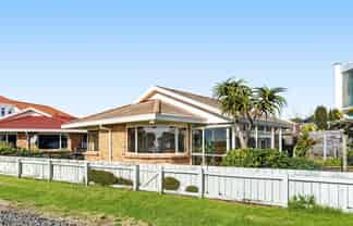 3 Kawaroa Lane, New Plymouth