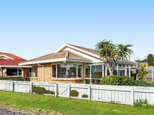 3 Kawaroa Lane, New Plymouth