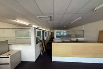 Affordable retail opportunity - prime Queens Road