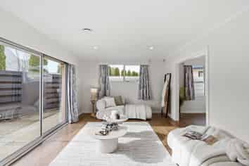 76 Avonhead Road, Avonhead