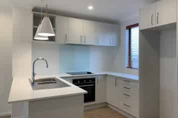 C/468 Roscommon Road, Clendon Park