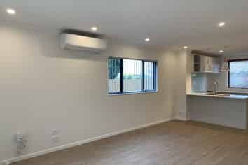 C/468 Roscommon Road, Clendon Park
