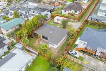 1/221 Wairau Road, Totara Vale