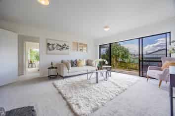 1/221 Wairau Road, Totara Vale
