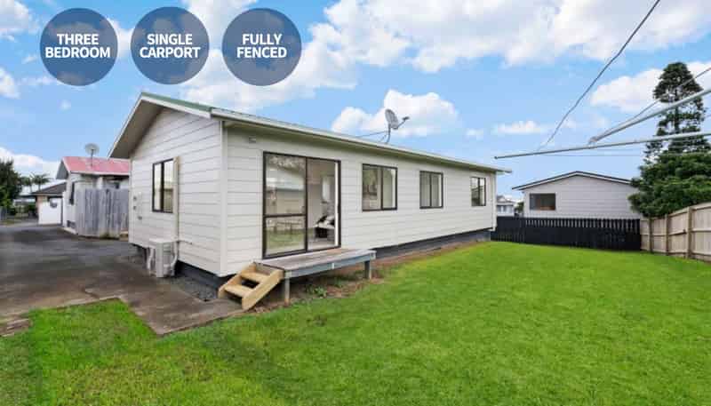 2/27 Templeton Place, Clendon Park